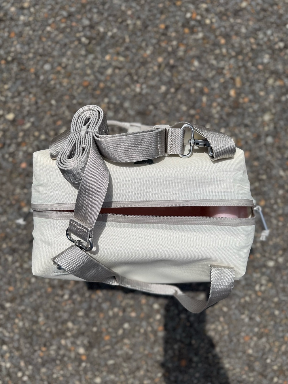 Stanley All Day Julienne Mini Cooler Bag in Cream - Picture 7 of 9